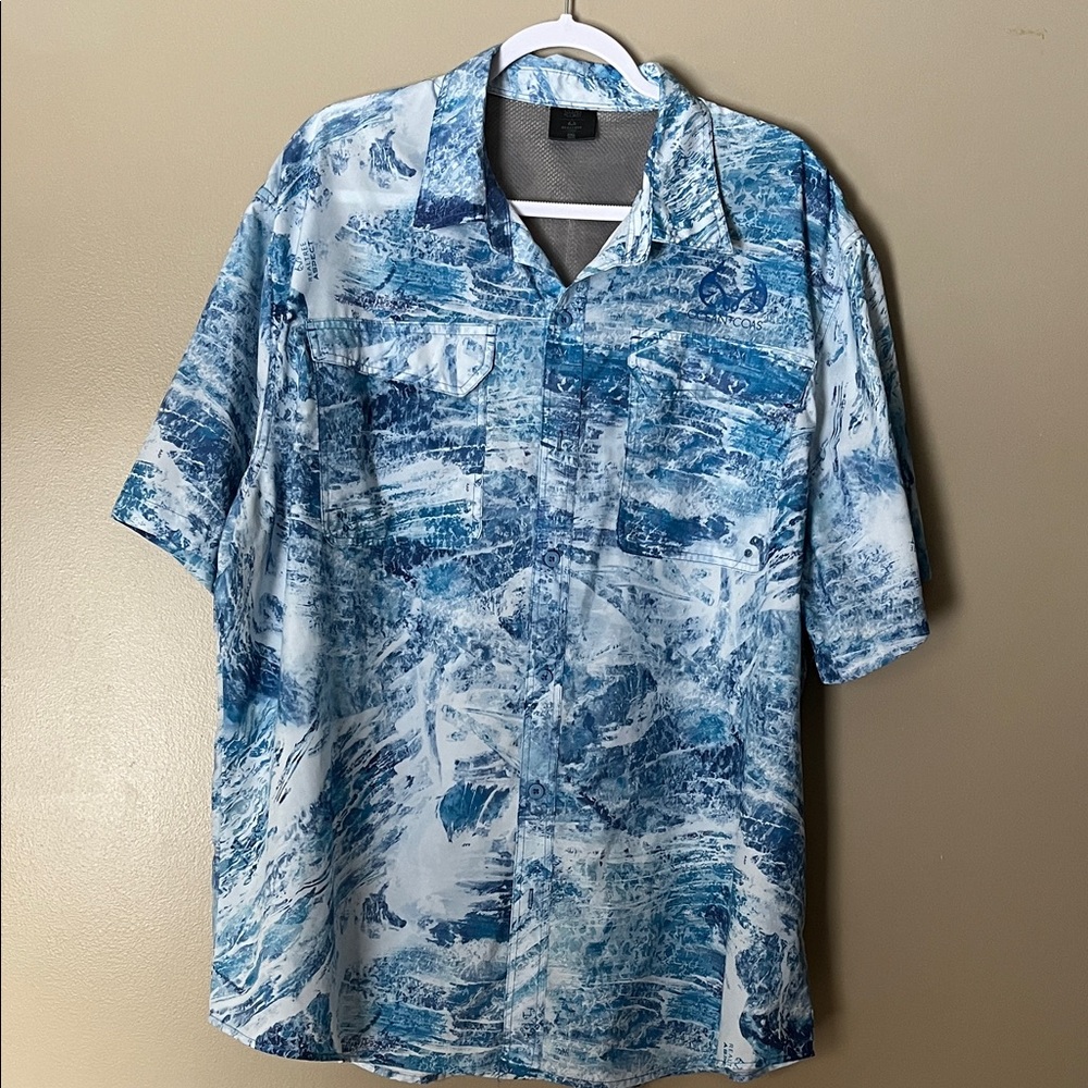 Realtree Blue and White Casual Button Down Shirt
